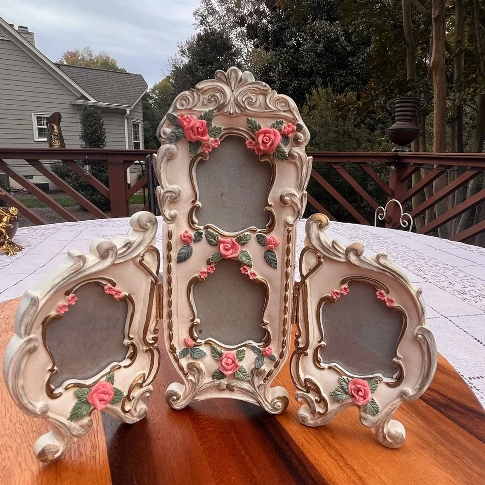 Vintage 3 D folding  Victorian style with roses pictures frame